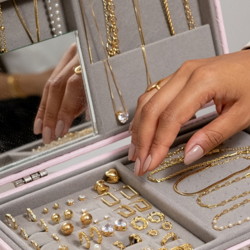 Kit Semi Joias de Luxo 40 Peças Revenda Atacado (Não vem Maleta)  Banhado em Ouro 18k Alto Padrão