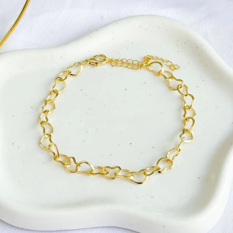 [ SEMI JOIA ] Pulseira Delicada Corações Vazados M Feminina (21cm) Banhado a Ouro 18k Alto Padrão