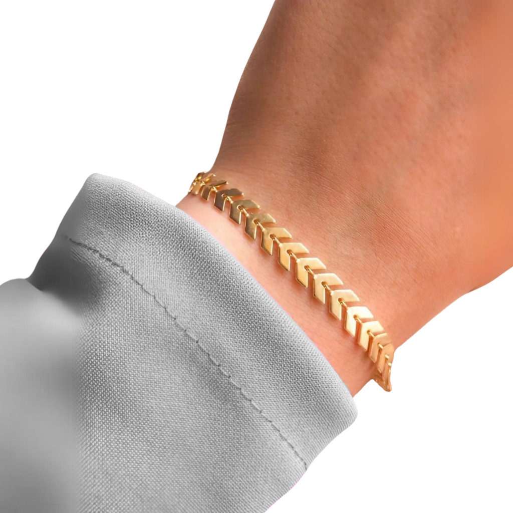 [ SEMI JOIA ] Pulseira Setas Escamadas Delicadas Feminina (21cm) Banhado em Ouro 18k Alto Padrão